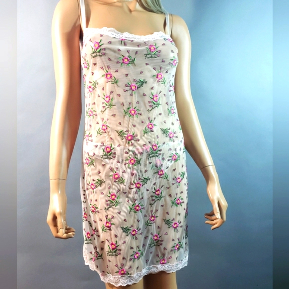 Moschino babydoll Small with matching panties pink tulle with embroidery flowers